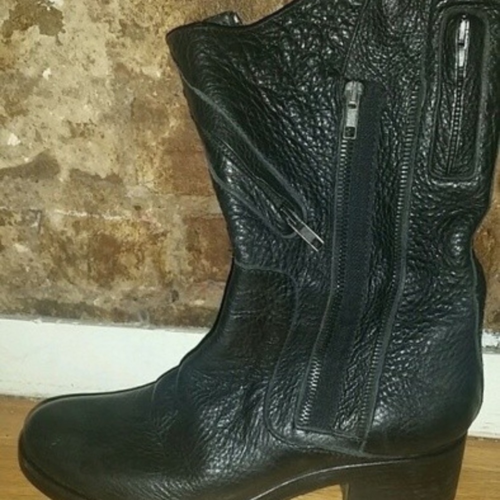 Vera Wang Combat Boots -size 8 - never worn